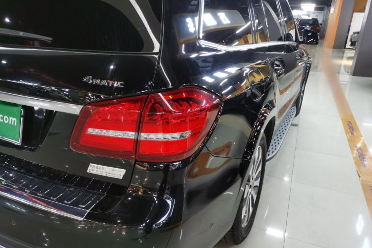 Used Mercedes-Benz GLS 2017 GLS 400 4MATIC Dynamic Model Exterior 6