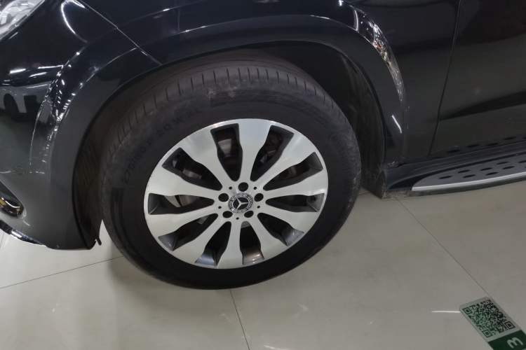 Used Mercedes-Benz GLS 2017 GLS 400 4MATIC Dynamic Model Exterior 7