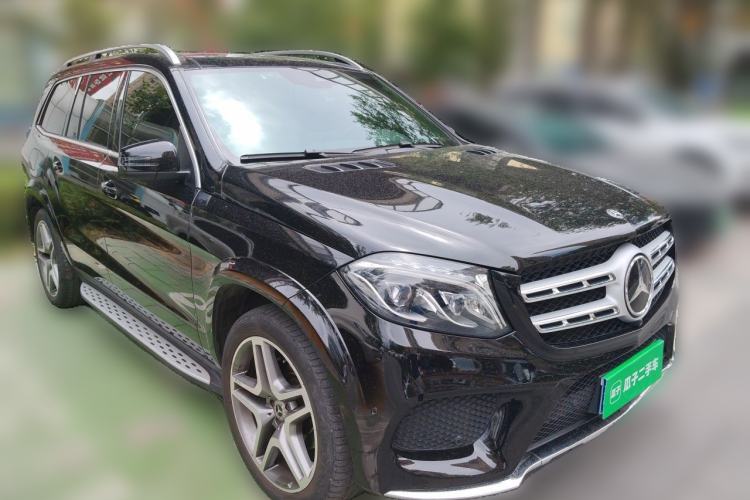 Used Mercedes-Benz GLS  Front Right 45 Deg