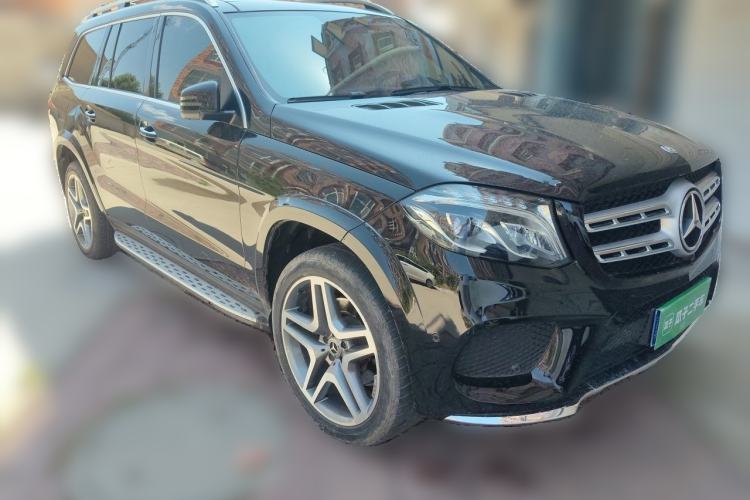 Used Mercedes-Benz GLS 2017 GLS 400 4MATIC Luxury Model Front Right 45 Deg