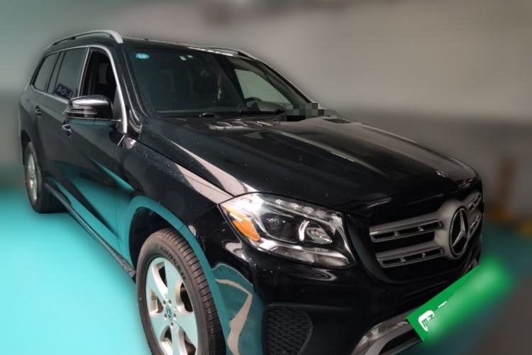 Used Mercedes-Benz GLS  Front Right 45 Deg