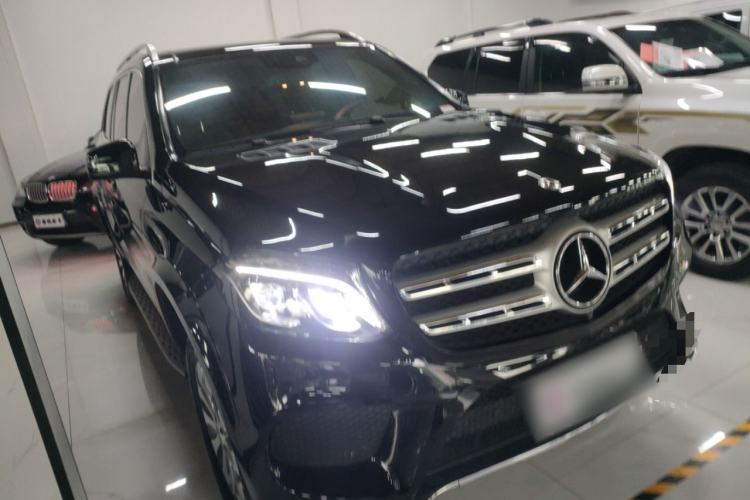 Used Mercedes-Benz GLS 2017 GLS 400 4MATIC Dynamic Model Front Right 45 Deg