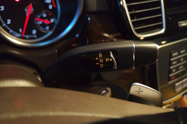 Used Mercedes-Benz GLS 2017 GLS 400 4MATIC Dynamic Model Gear Lever