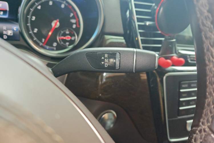 Used Mercedes-Benz GLS 2017 GLS 400 4MATIC Dynamic Model Gear Lever