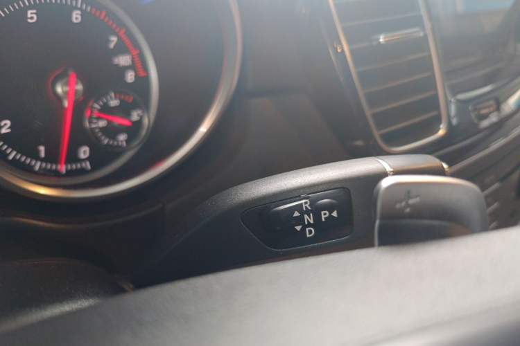 Used Mercedes-Benz GLS 2017 GLS 500 4MATIC Gear Lever