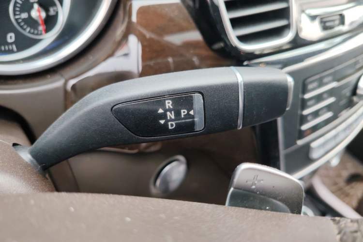 Used Mercedes-Benz GLS 2017 GLS 400 4MATIC Dynamic Model Gear Lever