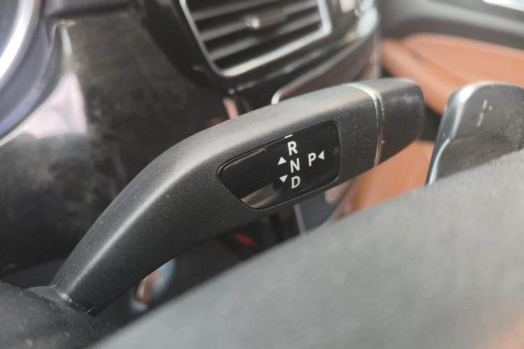 Used Mercedes-Benz GLS  Gear Lever