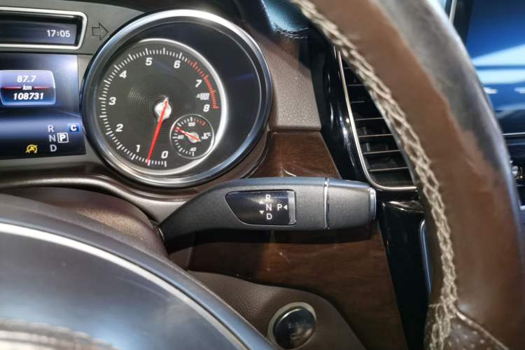 Used Mercedes-Benz GLS 2017 GLS 400 4MATIC Dynamic Model Gear Lever