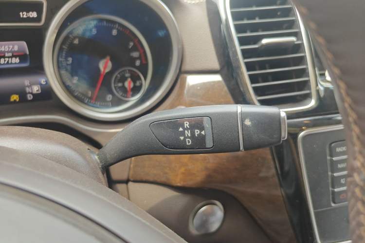 Used Mercedes-Benz GLS 2017 GLS 400 4MATIC Dynamic Model Gear Lever