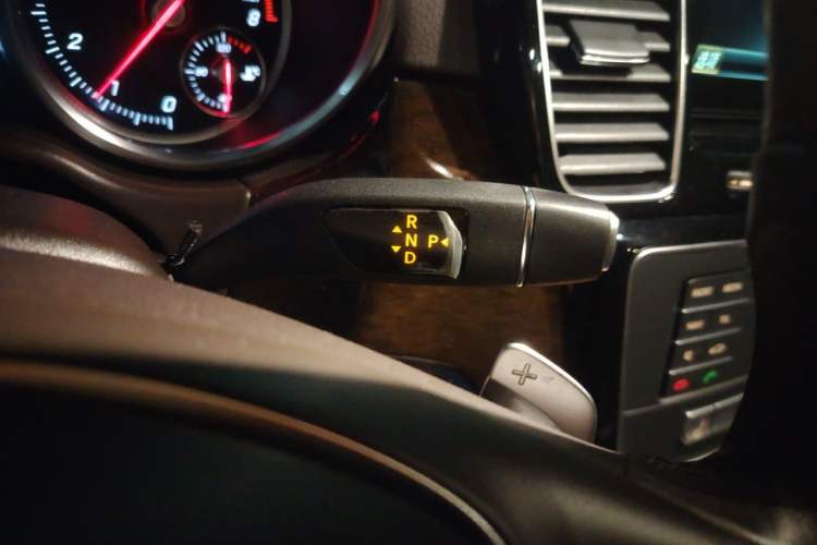 Used Mercedes-Benz GLS 2017 GLS 400 4MATIC Fashion Edition Gear Lever