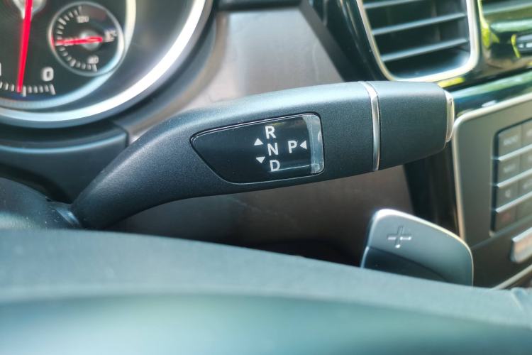 Used Mercedes-Benz GLS 2017 GLS 400 4MATIC Luxury Model Gear Lever