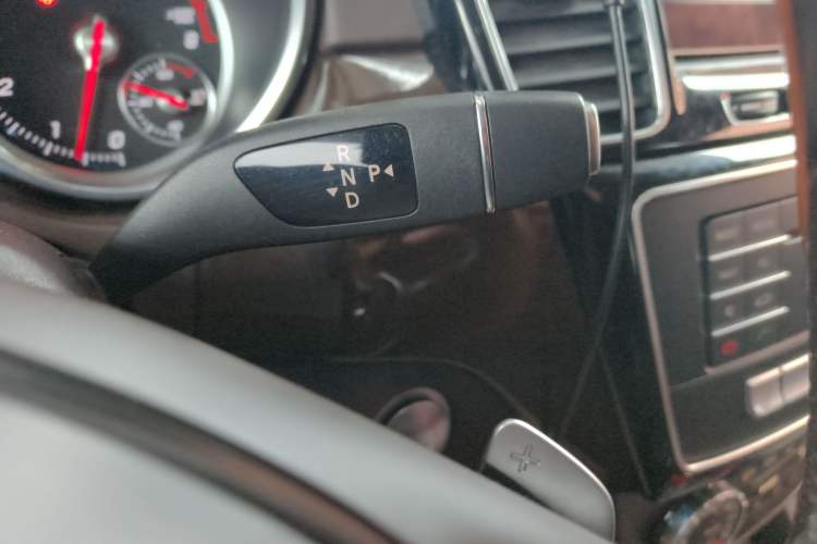 Used Mercedes-Benz GLS 2017 GLS 400 4MATIC Dynamic Model Gear Lever