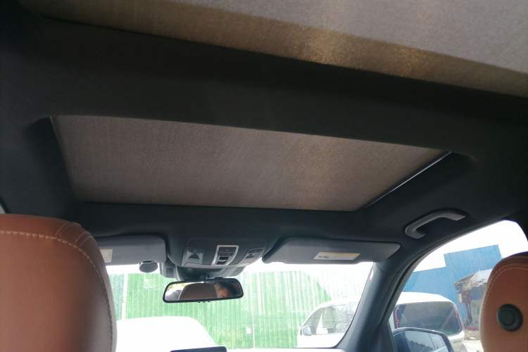 Used Mercedes-Benz GLS  Headliner