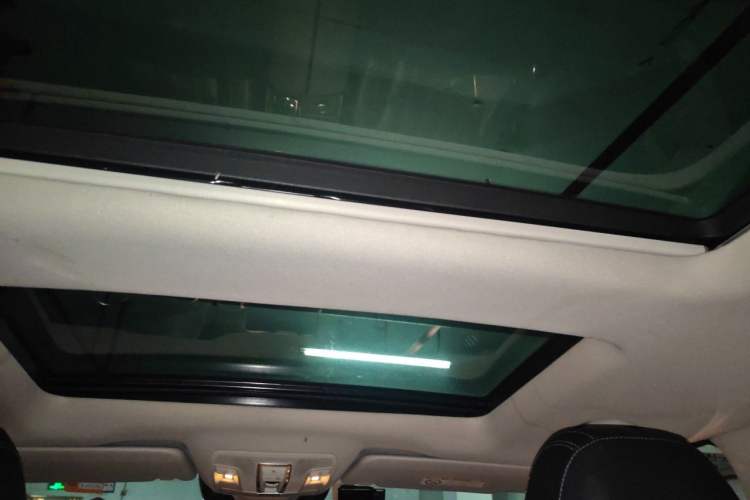 Used Mercedes-Benz GLS 2017 GLS 400 4MATIC Dynamic Model Headliner