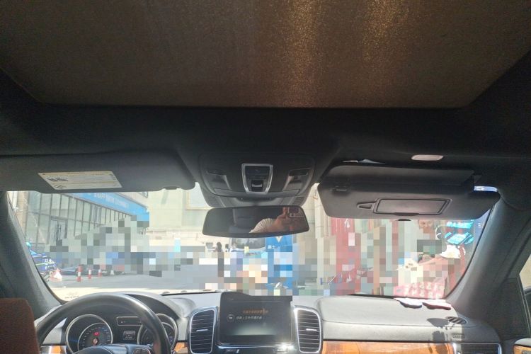 Used Mercedes-Benz GLS  Headliner