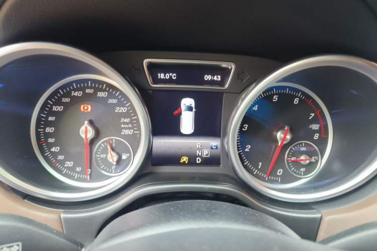 Used Mercedes-Benz GLS 2017 GLS 500 4MATIC Instrument Cluster