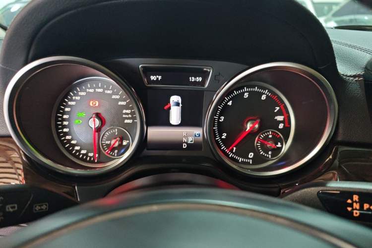 Used Mercedes-Benz GLS  Instrument Cluster