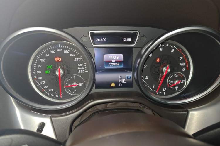 Used Mercedes-Benz GLS 2017 GLS 400 4MATIC Fashion Edition Instrument Cluster