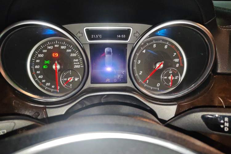 Used Mercedes-Benz GLS 2017 GLS 400 4MATIC Dynamic Model Instrument Cluster