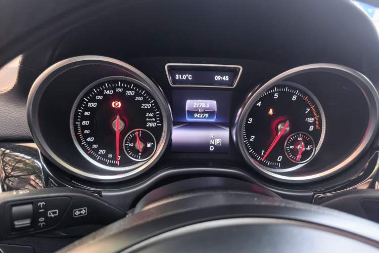 Used Mercedes-Benz GLS  Instrument Cluster