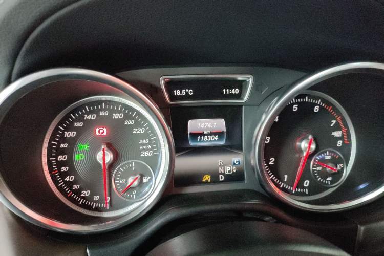 Used Mercedes-Benz GLS 2017 GLS 500 4MATIC Instrument Cluster