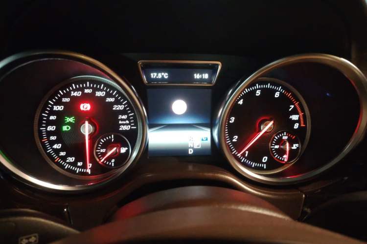 Used Mercedes-Benz GLS 2017 GLS 400 4MATIC Fashion Edition Instrument Cluster