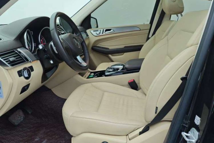 Used Mercedes-Benz GLS 2017 GLS 400 4MATIC Fashion Edition Interior 1