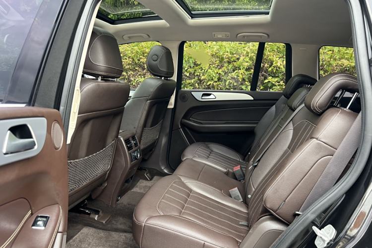 Used Mercedes-Benz GLS 2017 GLS 400 4MATIC Fashion Edition Interior 1