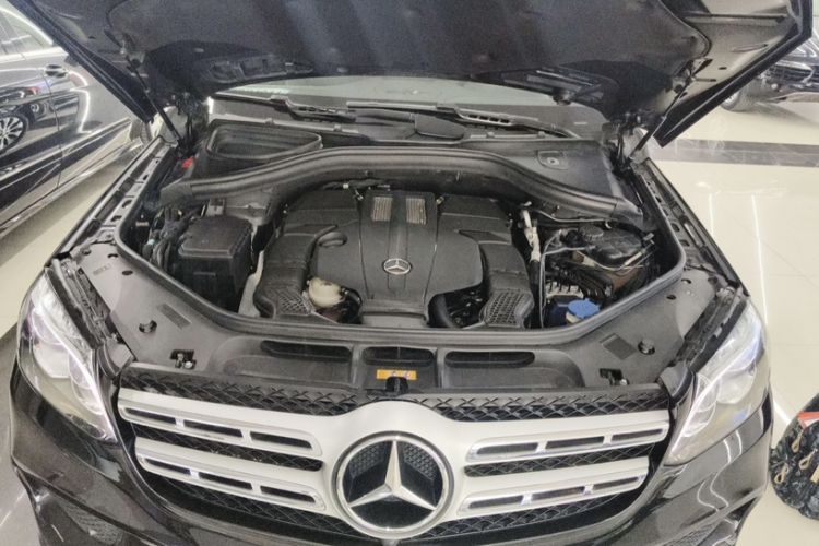 Used Mercedes-Benz GLS 2017 GLS 400 4MATIC Dynamic Model Interior 10