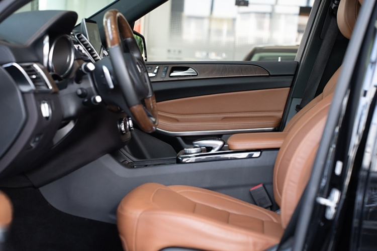 Used Mercedes-Benz GLS 2017 GLS 500 4MATIC Interior 2