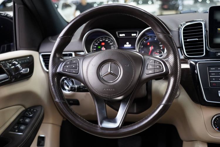 Used Mercedes-Benz GLS 2017 GLS 400 4MATIC Dynamic Model Interior 2