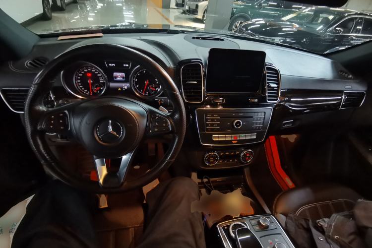 Used Mercedes-Benz GLS 2017 GLS 400 4MATIC Dynamic Model Interior 2