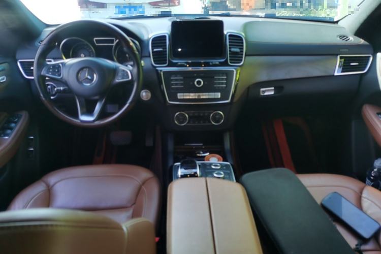 Used Mercedes-Benz GLS 2017 GLS 400 4MATIC Luxury Model Interior 2