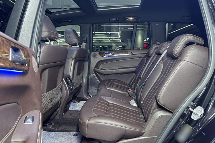 Used Mercedes-Benz GLS 2017 GLS 400 4MATIC Dynamic Model Interior 3