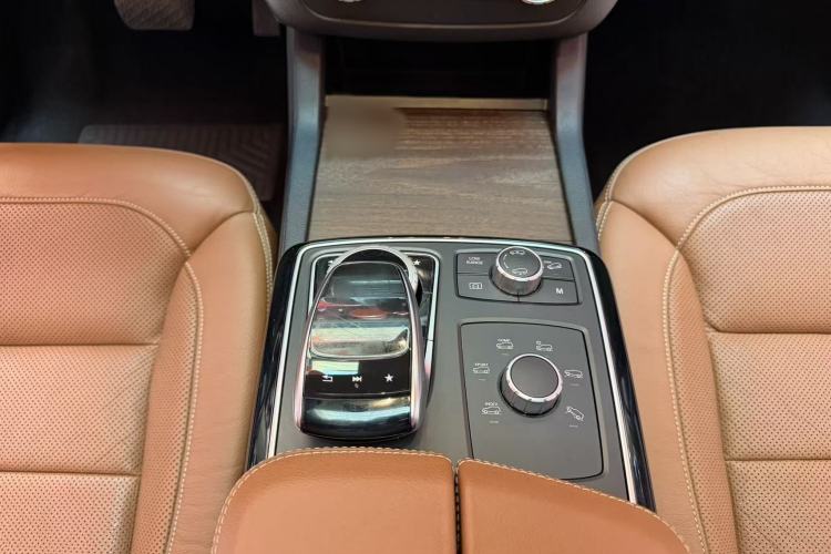 Used Mercedes-Benz GLS 2017 GLS 500 4MATIC Interior 3