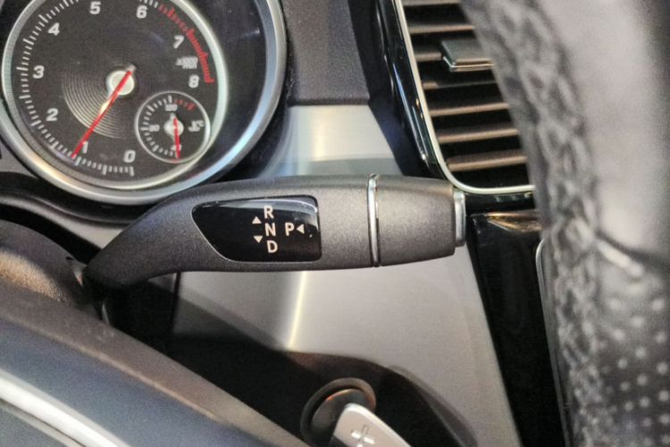Used Mercedes-Benz GLS 2017 GLS 400 4MATIC Dynamic Model Interior 4