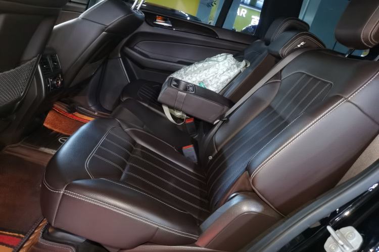 Used Mercedes-Benz GLS 2017 GLS 400 4MATIC Dynamic Model Interior 4
