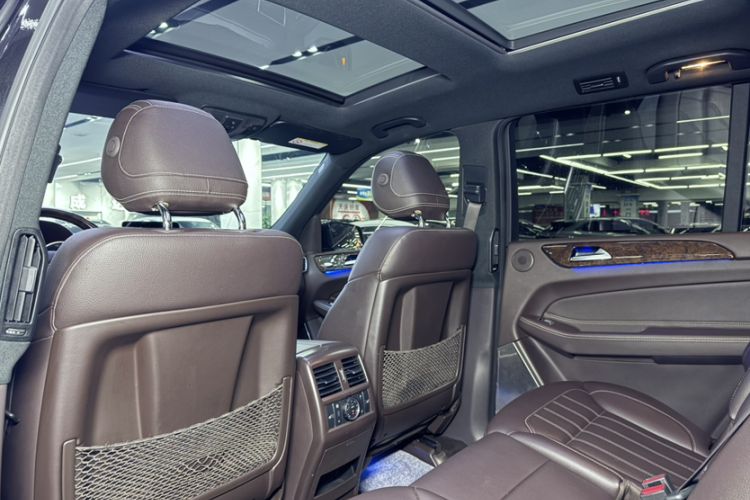 Used Mercedes-Benz GLS 2017 GLS 400 4MATIC Dynamic Model Interior 5