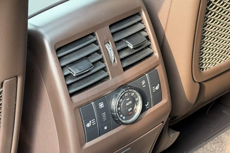 Used Mercedes-Benz GLS 2017 GLS 400 4MATIC Dynamic Model Interior 6