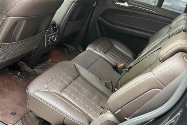 Used Mercedes-Benz GLS 2017 GLS 400 4MATIC Dynamic Model Interior 6