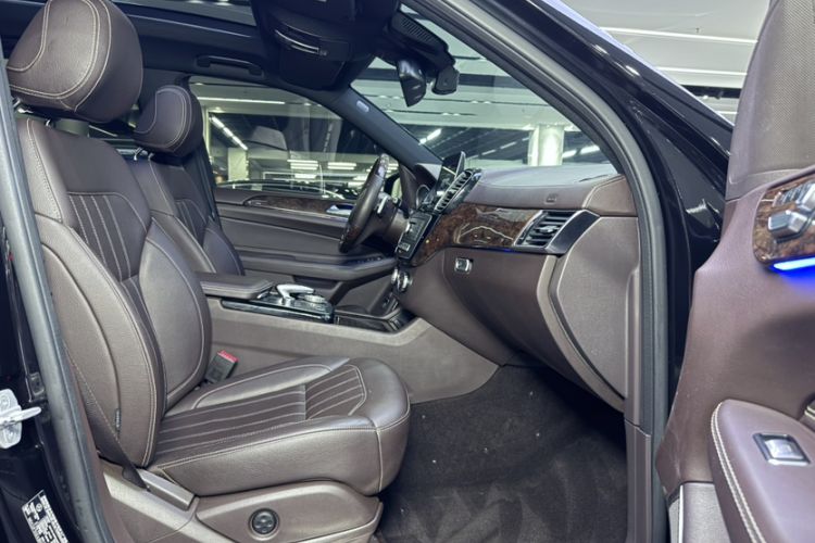 Used Mercedes-Benz GLS 2017 GLS 400 4MATIC Dynamic Model Interior 7
