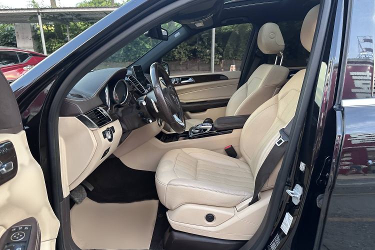 Used Mercedes-Benz GLS 2017 GLS 400 4MATIC Dynamic Model Interior 7