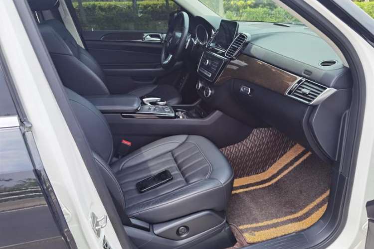 Used Mercedes-Benz GLS 2017 GLS 400 4MATIC Dynamic Model Interior 8