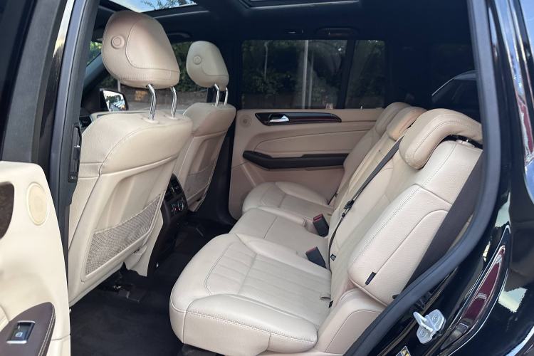 Used Mercedes-Benz GLS 2017 GLS 400 4MATIC Dynamic Model Interior 9