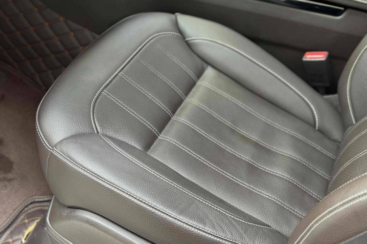 Used Mercedes-Benz GLS 2017 GLS 400 4MATIC Dynamic Model Interior 9