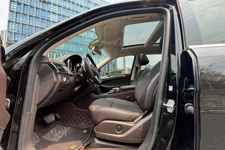 Used Mercedes-Benz GLS 2017 GLS 400 4MATIC Fashion Edition Left Front Seat