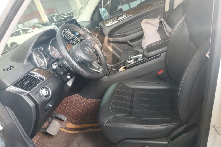 Used Mercedes-Benz GLS 2017 GLS 400 4MATIC Dynamic Model Left Front Seat