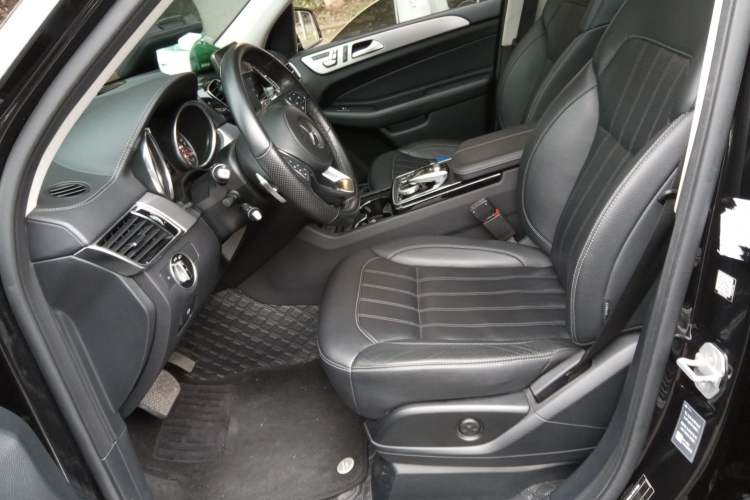 Used Mercedes-Benz GLS 2017 GLS 400 4MATIC Fashion Edition Left Front Seat