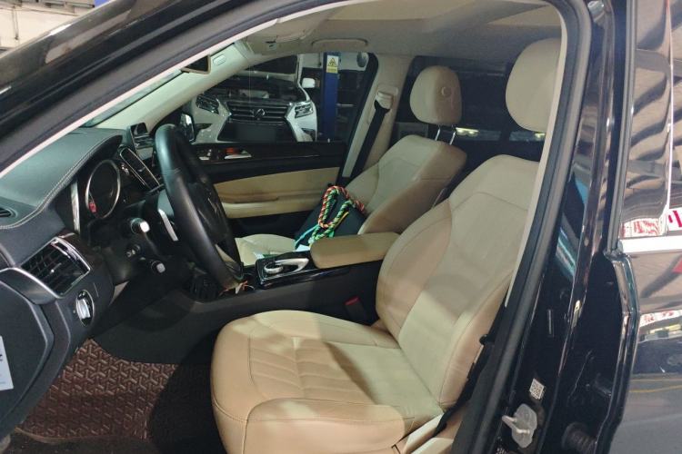 Used Mercedes-Benz GLS  Left Front Seat