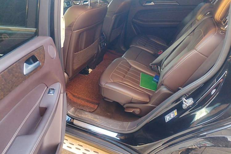 Used Mercedes-Benz GLS 2017 GLS 400 4MATIC Dynamic Model Left Rear Seat